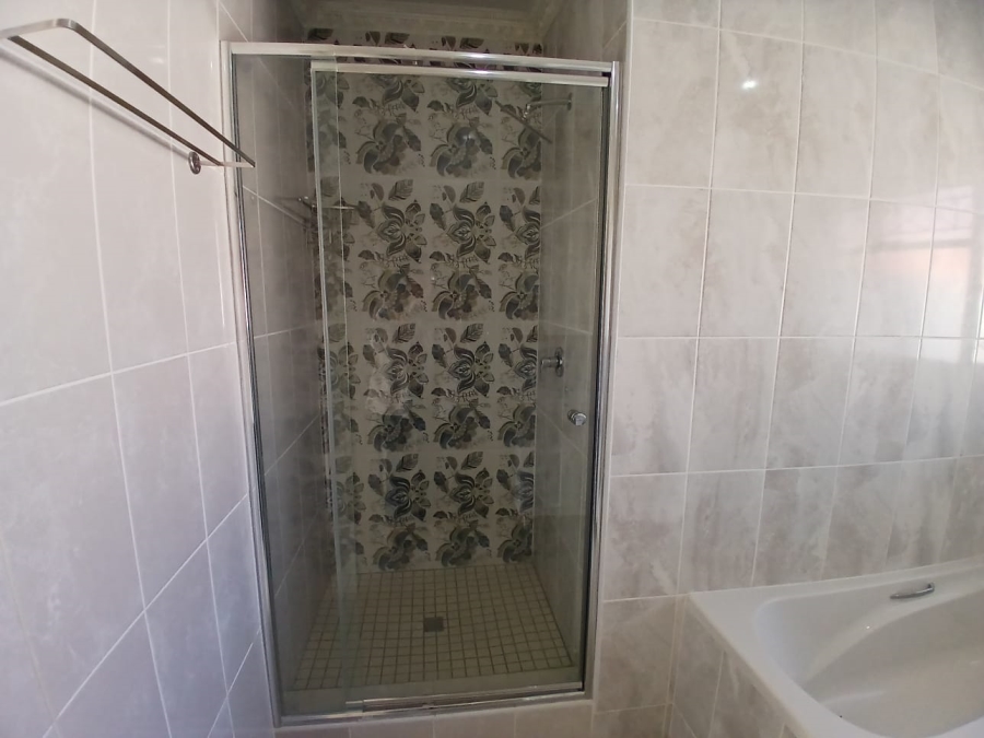 To Let 4 Bedroom Property for Rent in Pellissier Free State
